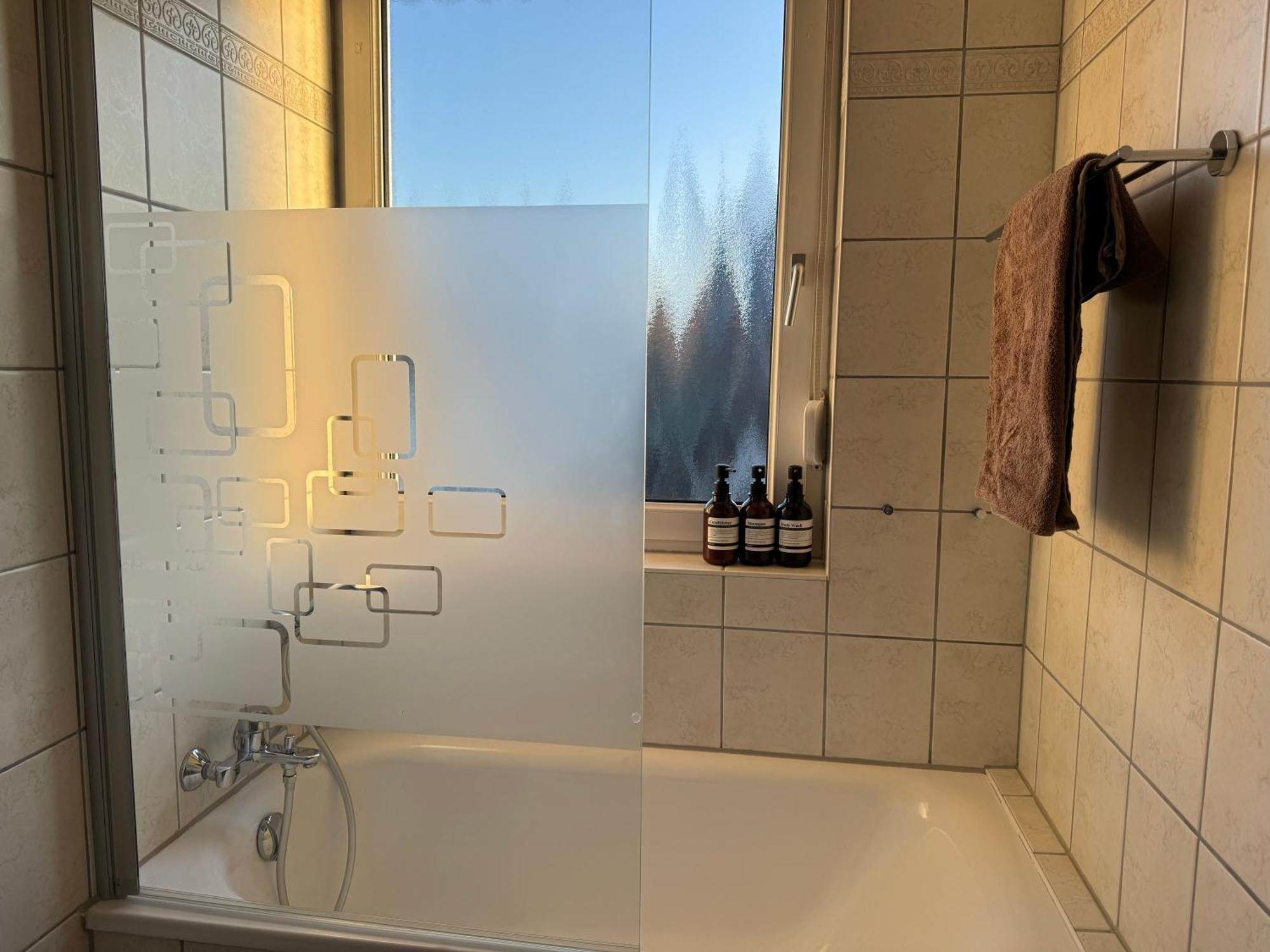 Ruhrpott Residenz - 3 Zimmer Suite - 70Qm Mit Balkon Oberhausen  Extérieur photo